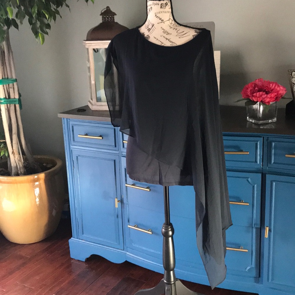 HAUTE HIPPIE-Acemetrically top gorgeous never worn